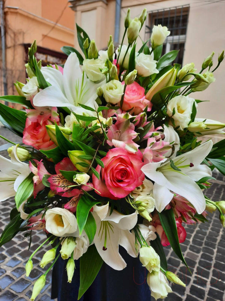 Tender Feelings Bouquet | Srclnhutes.